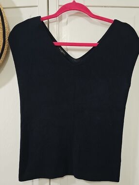 Talbots Petite Black Sleeveless V-Neck Knit Top Circa 2016